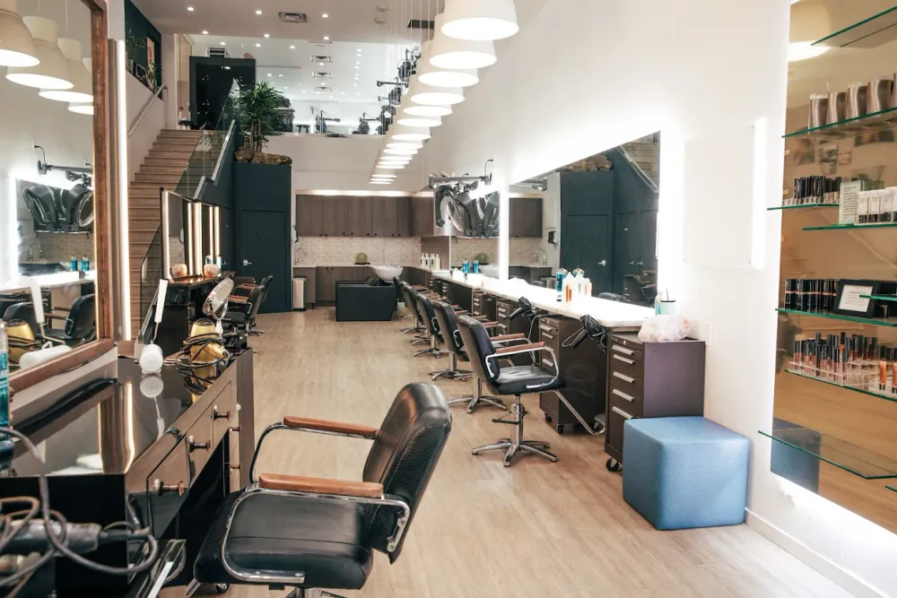 Salons and beauty appointments all over LA.